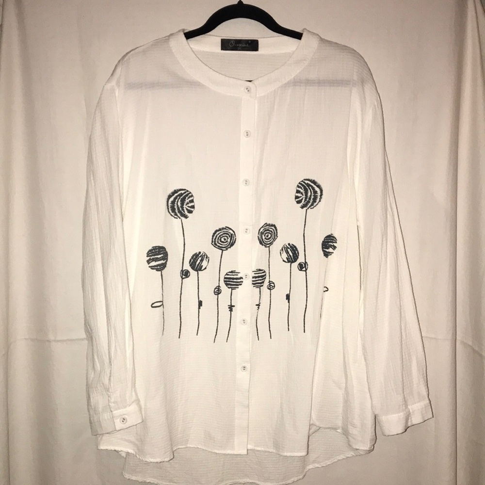 0-Nelue Women’s White Button Front Blouse with Printed Black Flowers 3XL